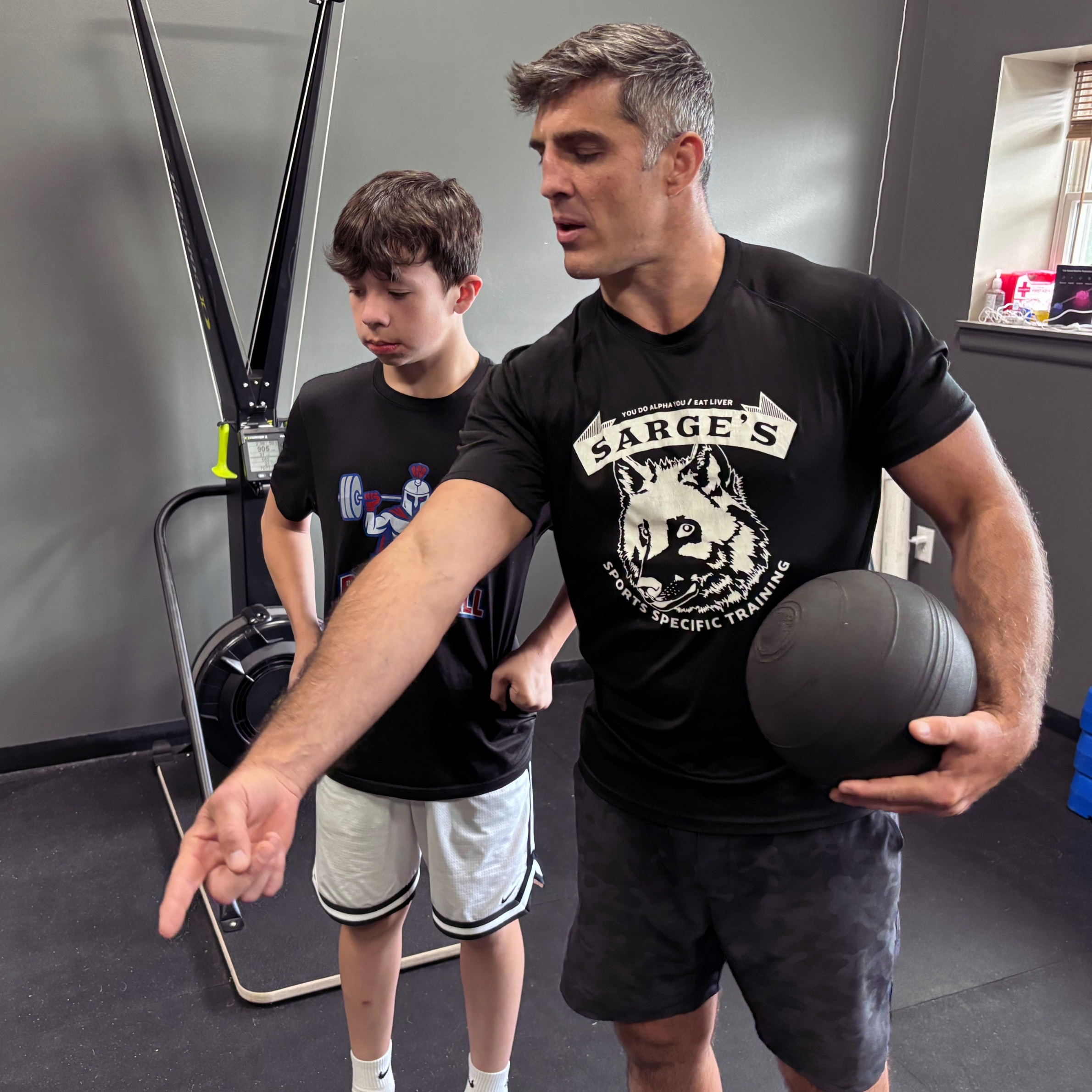 Pointing with Medicine Ball
